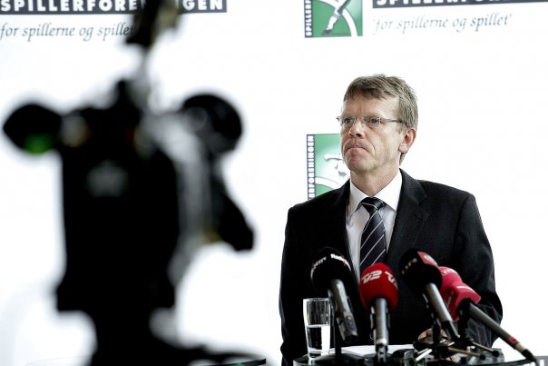Spillerforeningens direktør, Mads Øland: -Vi er villige til at se på en flerårig afdragsordning af det samlede beløb, og vi er dermed villige til at ændre privilegerede krav på pension, løn og feriepenge til et simpelt krav, hvis blot vi kan få den nødvendige sikkerhed fra tredjemand. Foto: Keld Navntoft