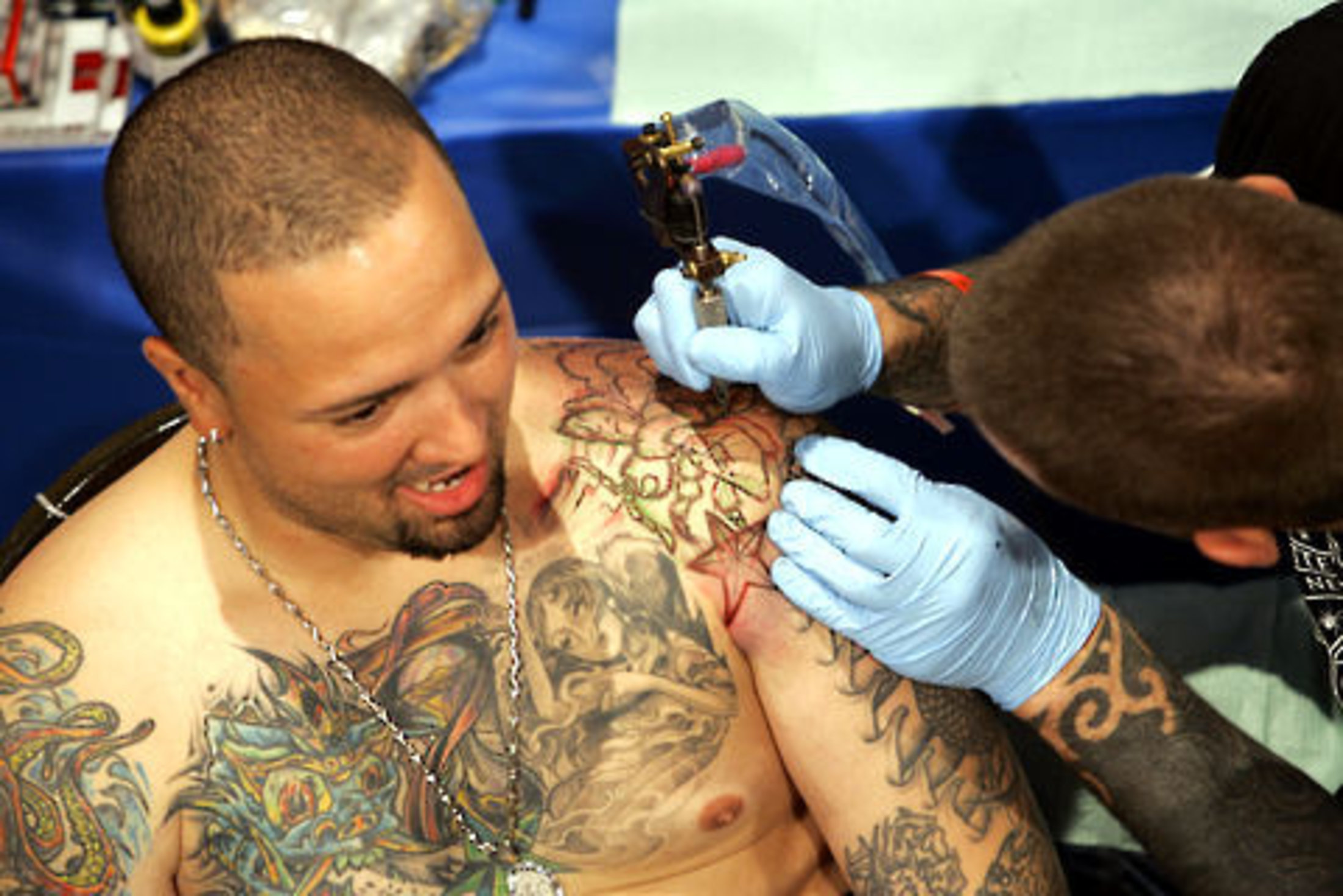 Tattoomesse i New York www.bt.dk