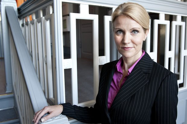 Danskerne Vil Se Helle Thorning N Gen Politik Bt Dk