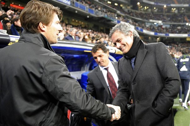 Ifølge det spanske medie Sport er Michael Laudrup nu favorit til at afløse fyringstruede José Mourinho Foto: FELIX ORDONEZ