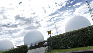 Hård kritik af tilsynet med FEs aflytninger