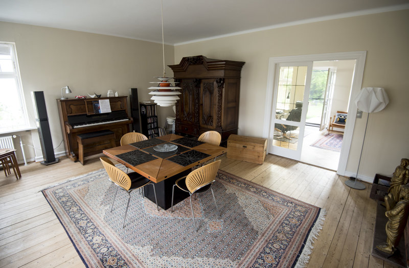 Ugens bolig: tandlægens villa med piano formet have holstebro ...