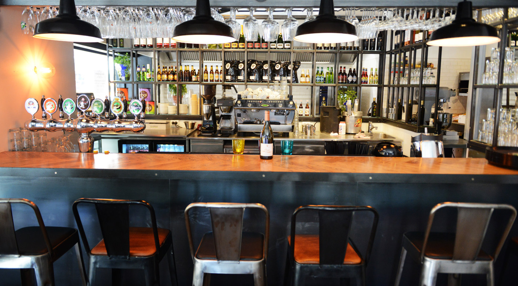 Ny restaurant i ravnsborggade lokker med masser af mad og god ...