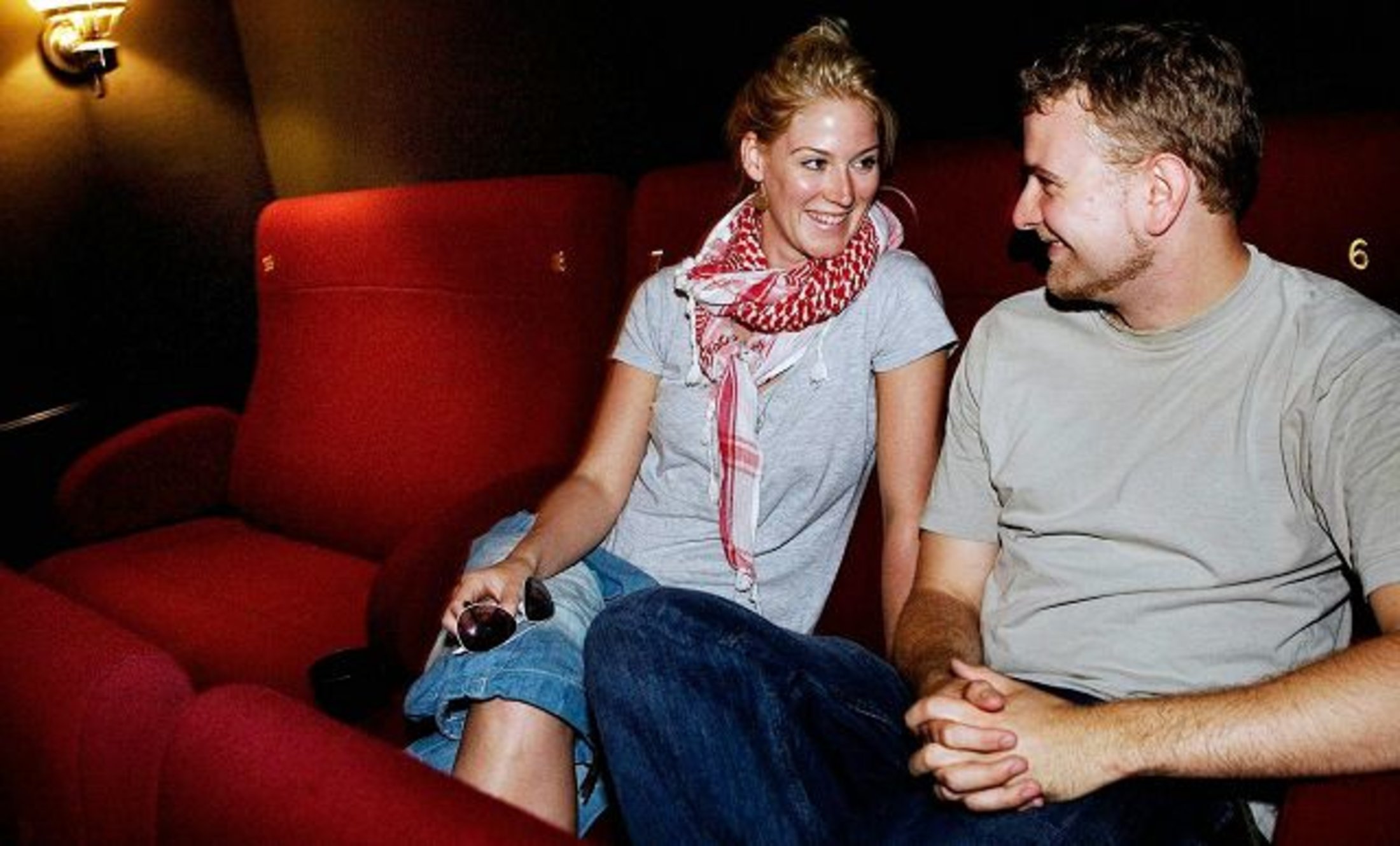 Hjemmelavet porno røv og bryster Nøgne amatører party porno