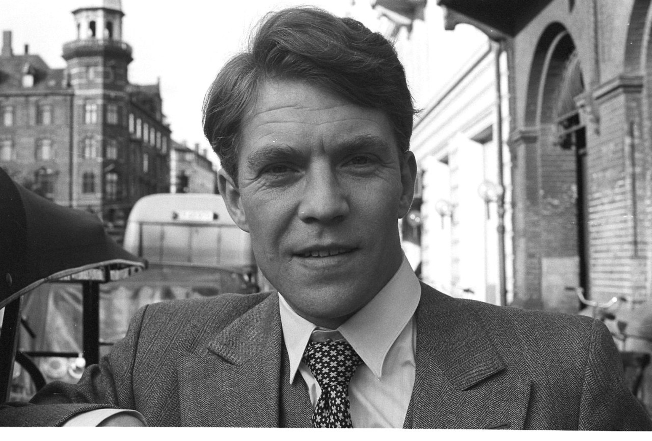 Se Ole Ernsts liv i billeder www.bt.dk