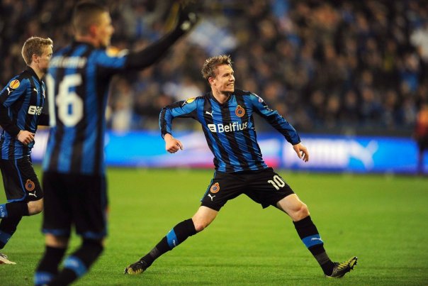 Jesper Jørgensen (th.) fejrer sin scoring mod Newcastle, der kan være med til at give Club Brugge en ny start. Foto: JOHN THYS