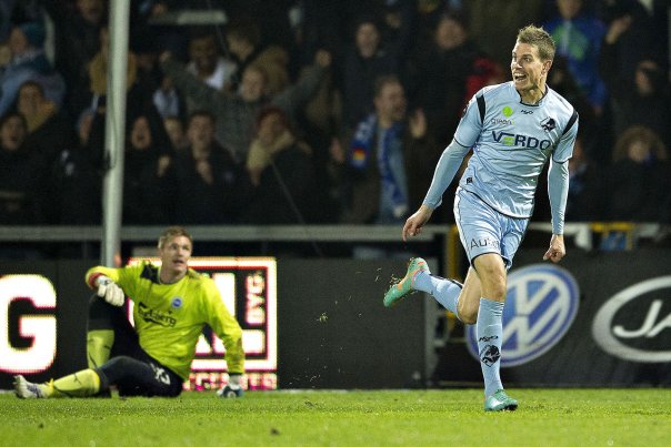Indskiftede Jonas Borring jubler over at have scoret sejrsmålet for Randers FC mod OB. Foto: Henning Bagger