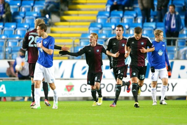 Der er noget at rette på trods af sejren over Molde, mener FCK-kaptajn Lars Jacobsen. Foto: Svein Ove Ekornesvaag