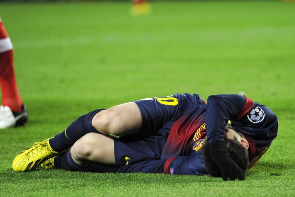 Lionel Messi er i smerter. Foto: STRINGER/SPAIN