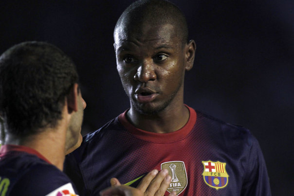 Eric Abidal kan være fortid i Barcelona til nytår. Foto: GUSTAU NACARINO