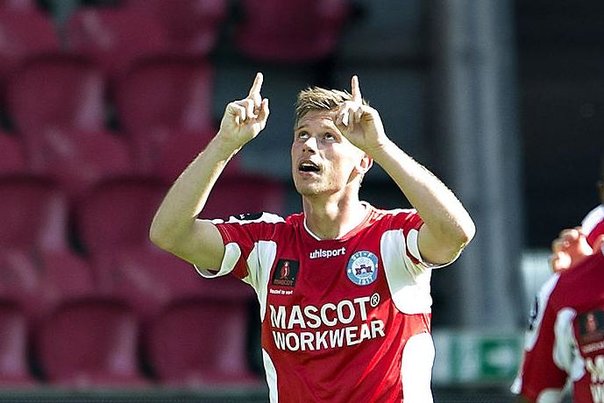 Superliga, FC Midtjylland - Silkeborg IF (1-1). MCH-Arena.: Silkeborgs udligning til 1-1, FCM-målmand Jonas Lössls drop giver Marvin Pourie chancen. (Foto: Henning Bagger/Scanpix 2012) Foto: Henning Bagger