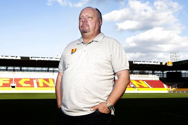 Det kan godt være, at klubejer Allan K. Pedersen har udsigt til en kæmpeindtægt dette efterår i kraft af FC Nordsjællands deltagelse i fodboldens Champions League. Men han risikerer omvendt også at blive pålagt en ekstraudgift på mange millioner i en anden sammenhæng Foto: Martin Sylvest Andersen