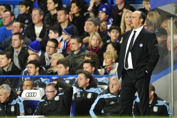Rafael Benitez havde god grund til at være tilfreds søndag aften, hvor Chelsea bankede Aston Villa ud af banen 8-0. Foto: GLYN KIRK