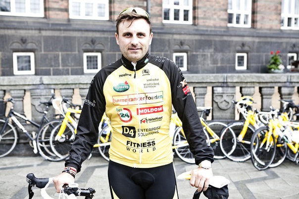 BT BM Team Rynkeby tager afsted mod paris fra Rådhuspladsen i København.Deltagere på Carsten Werges hold. Her er det Anders Sigdal Foto: Esben Salling